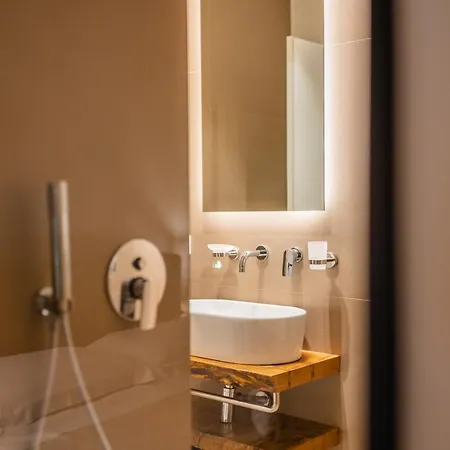 A C-caste Bed & Breakfast 4*