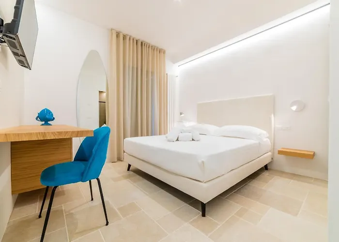 A C-caste לינה וארוחת בוקר 4*