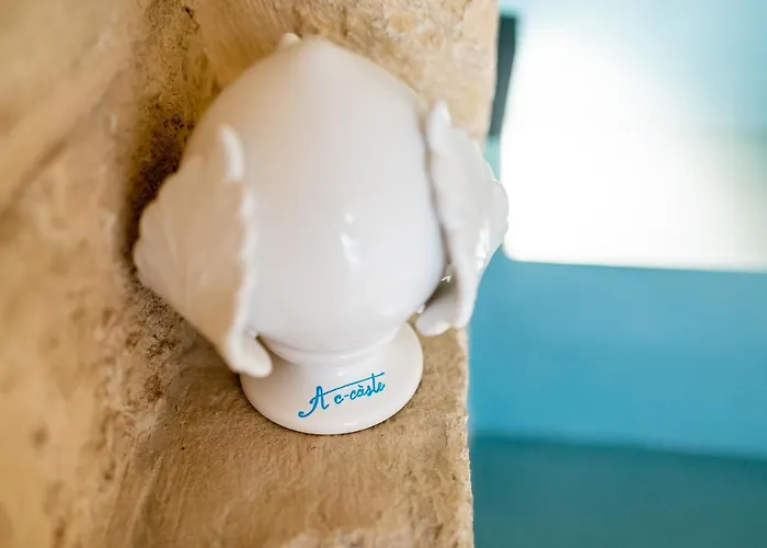 A C-caste לינה וארוחת בוקר 4*