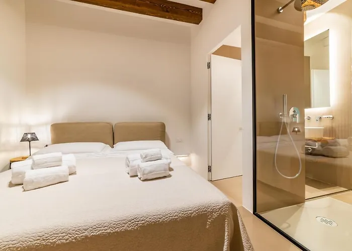 A C-caste 4* מונופולי