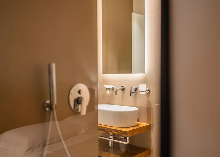 A C-caste לינה וארוחת בוקר 4*