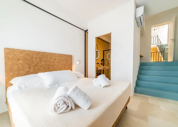 לינה וארוחת בוקר A C-caste מונופולי